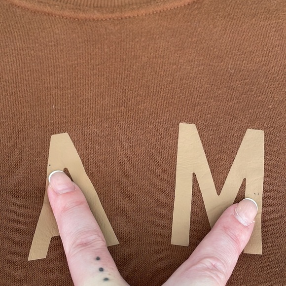 Mama Crewneck Sweatshirt - Picture 3 of 5